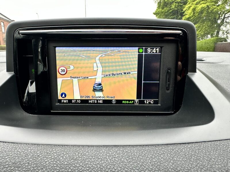 RENAULT MEGANE TOMTOM