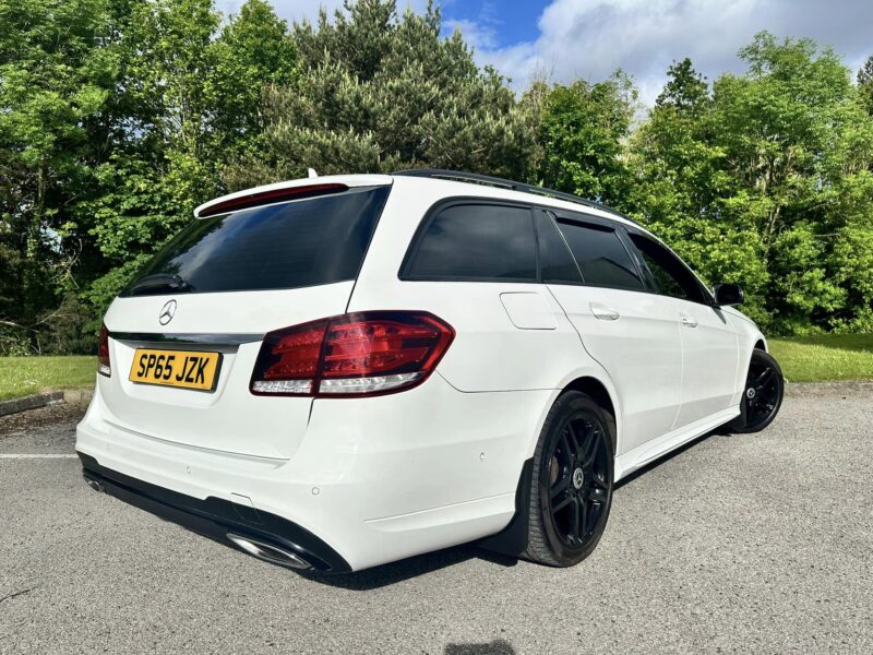 MERCEDES E220 AMG NIGHT EDITION