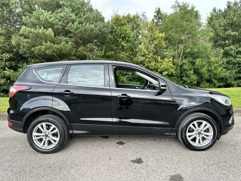 FORD KUGA ZETEC