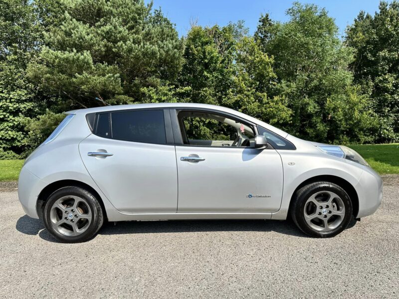 NISSAN LEAF 24KW