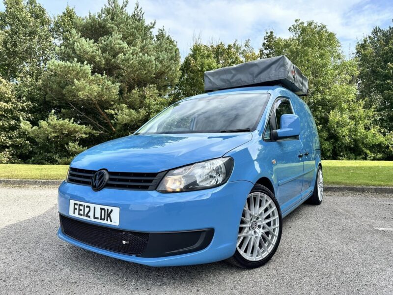 VOLKSWAGEN CADDY WITH ROOF TENT