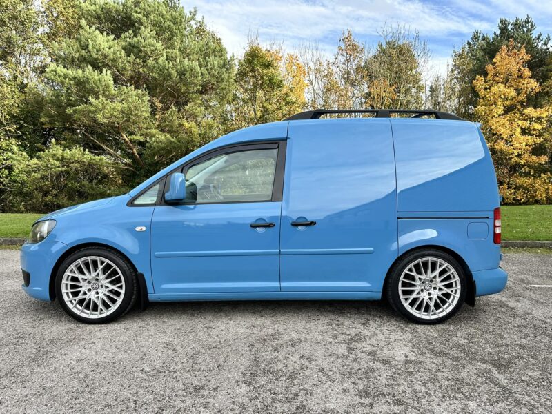 VOLKSWAGEN CADDY