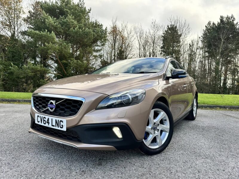 VOLVO V40 CROSS COUNTRY