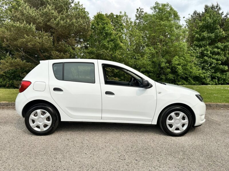 DACIA SANDERO AMBIANCE