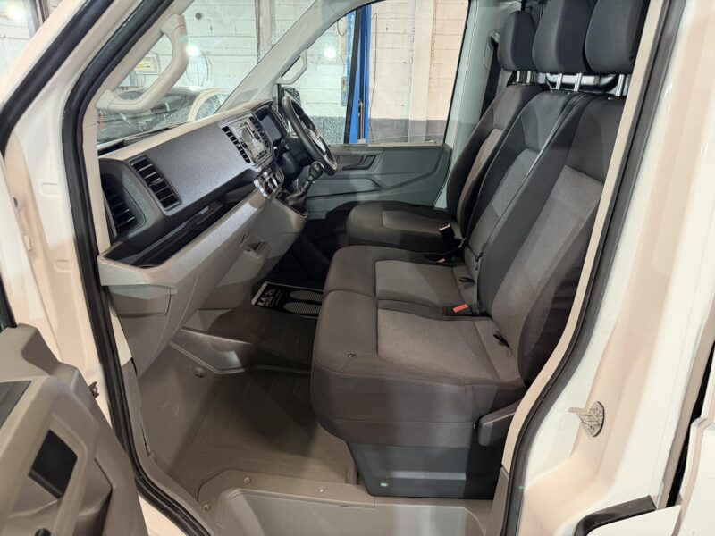 VOLKSWAGEN CRAFTER CR35 STARTLINE