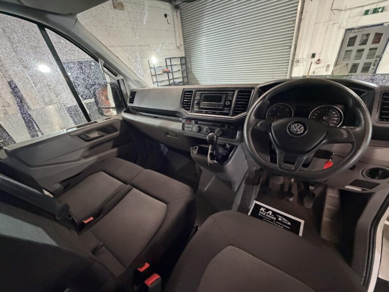 VOLKSWAGEN CRAFTER CR35 STARTLINE