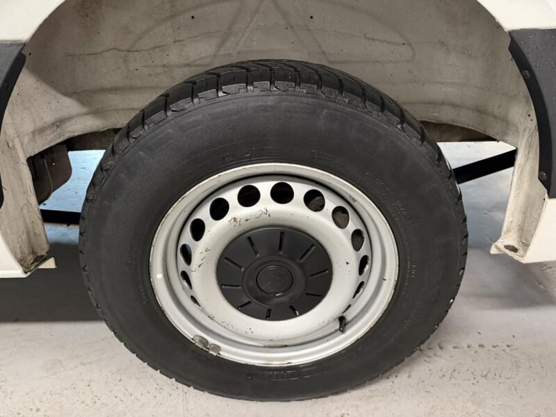 VOLKSWAGEN CRAFTER CR35 STARTLINE