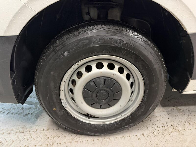 VOLKSWAGEN CRAFTER CR35 STARTLINE