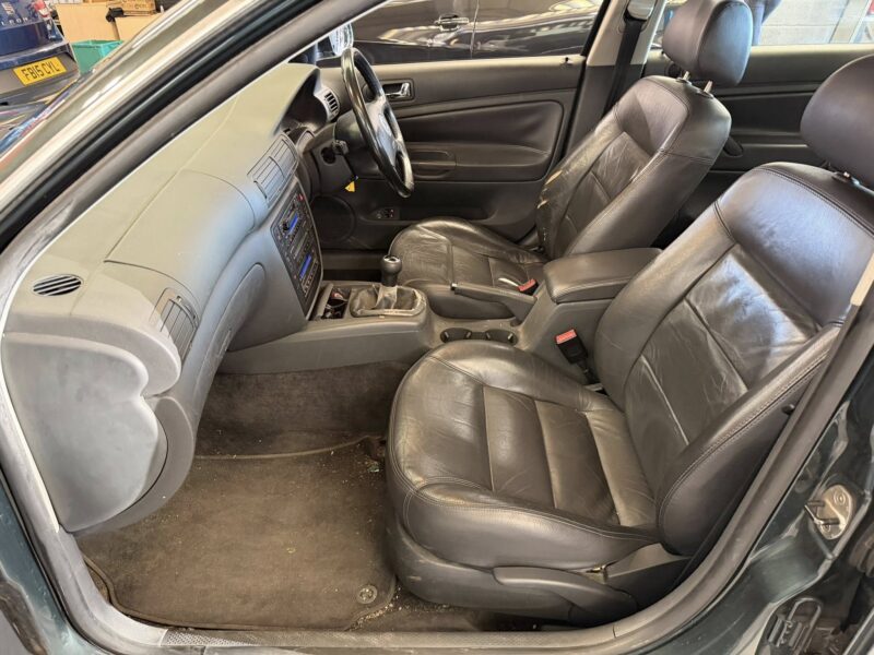 VOLKSWAGEN PASSAT HIGHLINE