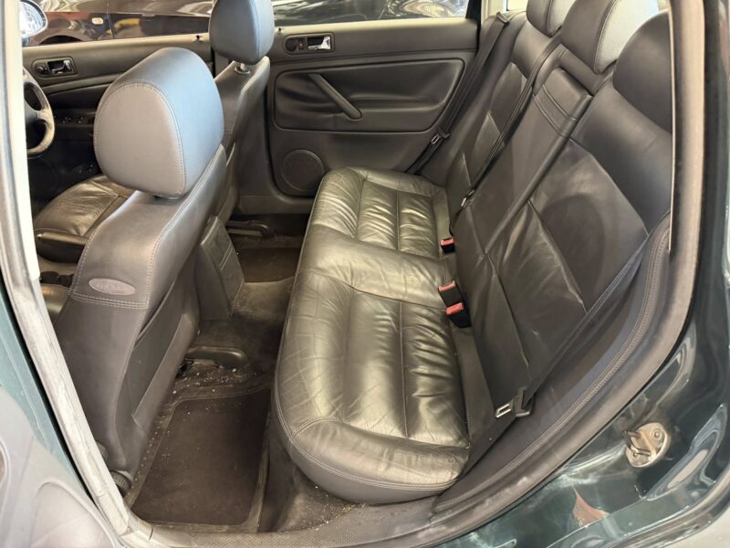 VOLKSWAGEN PASSAT HIGHLINE