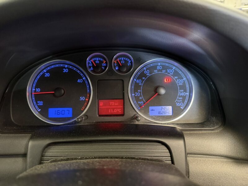 VOLKSWAGEN PASSAT HIGHLINE