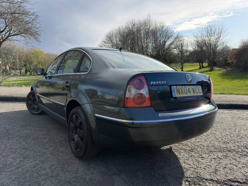 VOLKSWAGEN PASSAT HIGHLINE