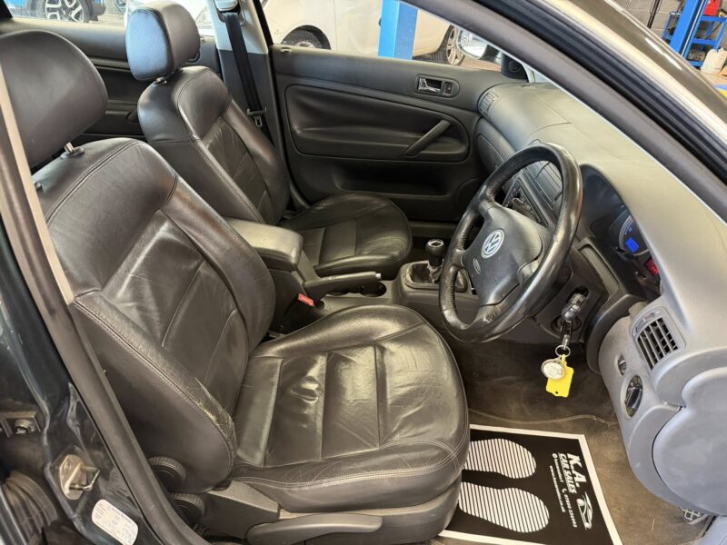 VOLKSWAGEN PASSAT HIGHLINE