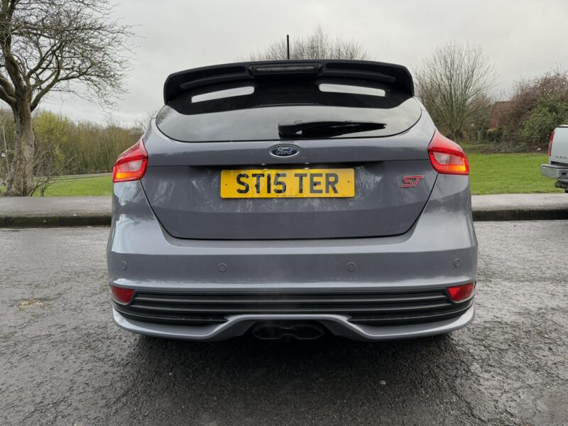 FORD FOCUS ST-3
