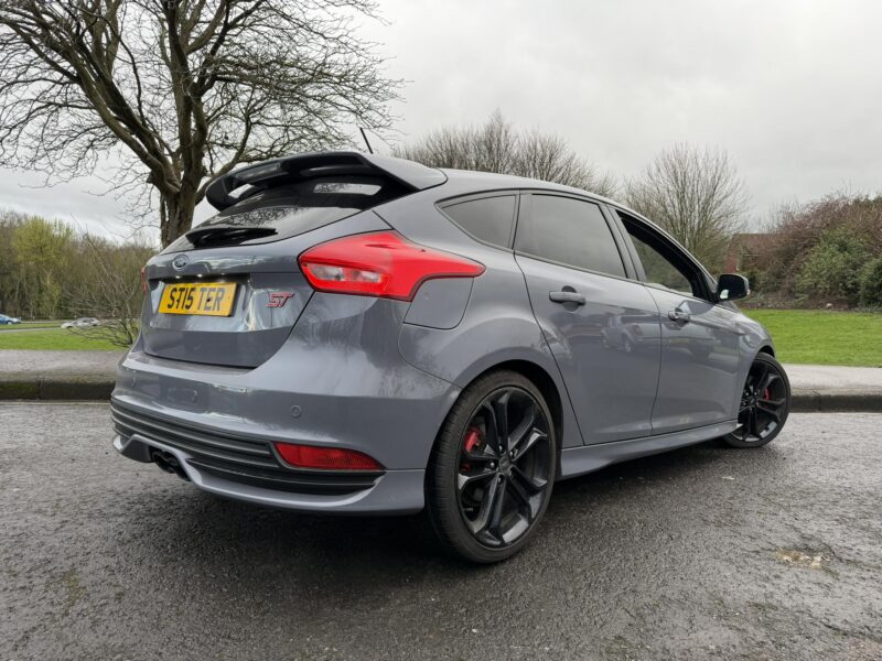 FORD FOCUS ST-3