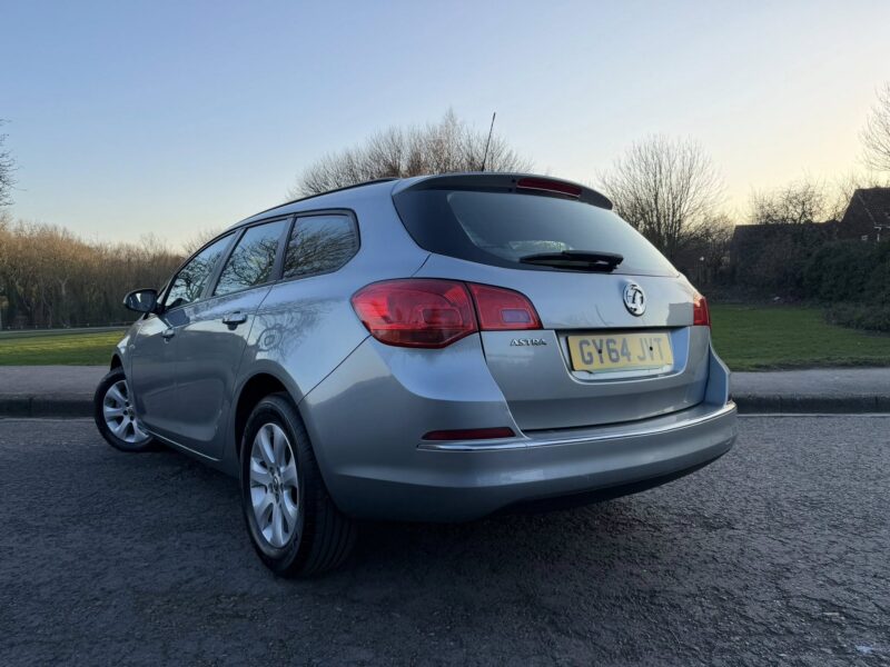 VAUXHALL ASTRA DESIGN