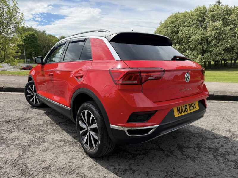 VOLKSWAGEN T-ROC DESIGN